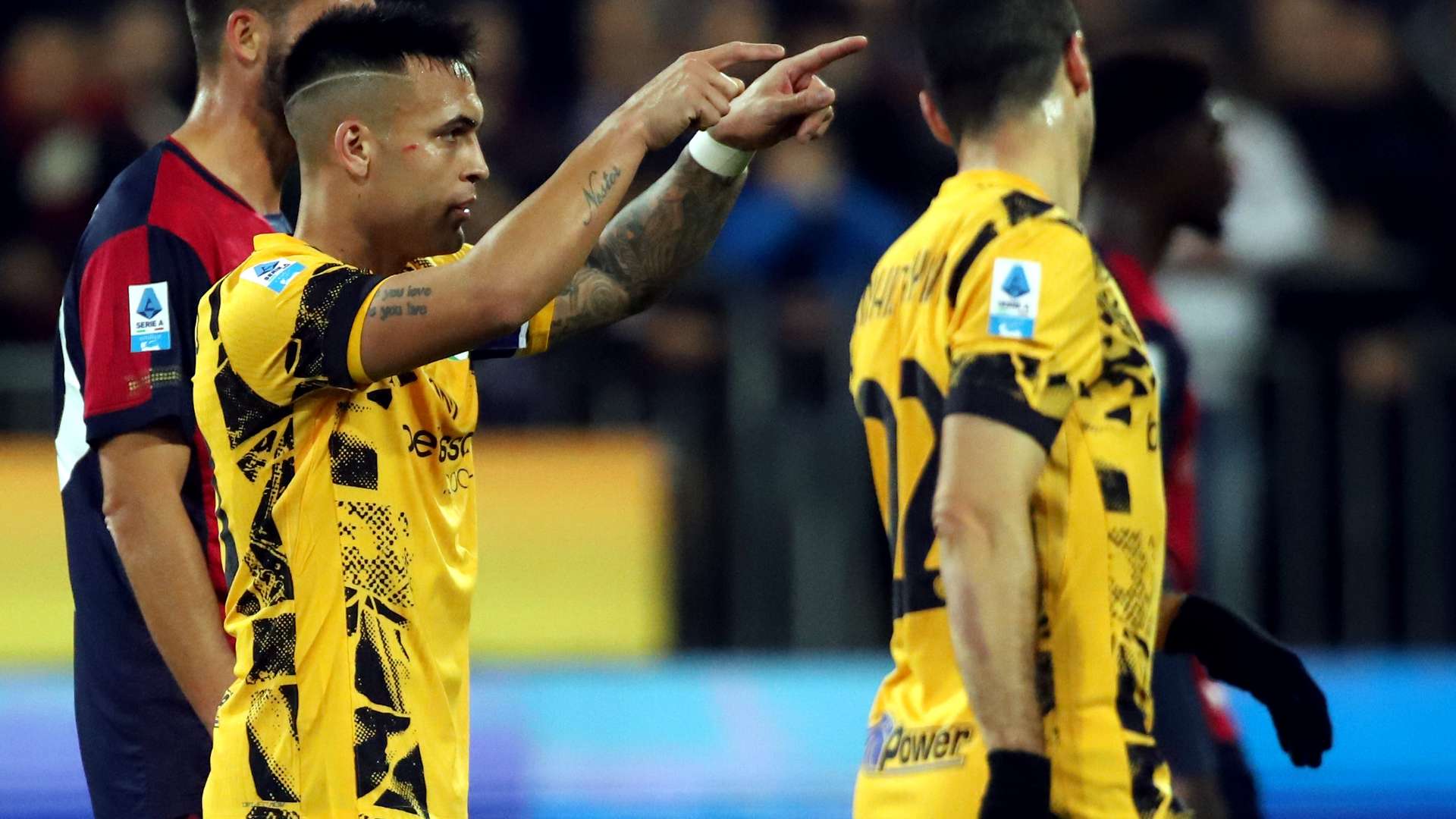 胜阿尔巴尼 胜阿尔巴尼